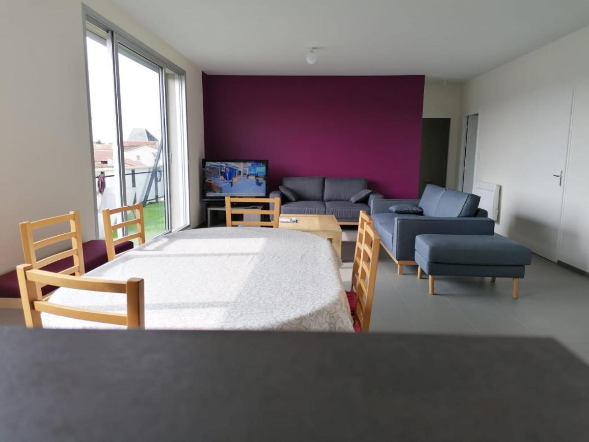Appartement Lily-Rose Cerizay Eksteriør bilde
